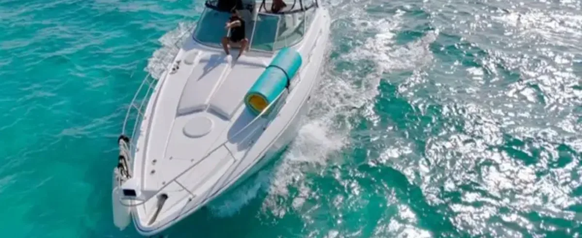 Colibrí Cruisier — Yate de lujo en Cancún disponible para renta