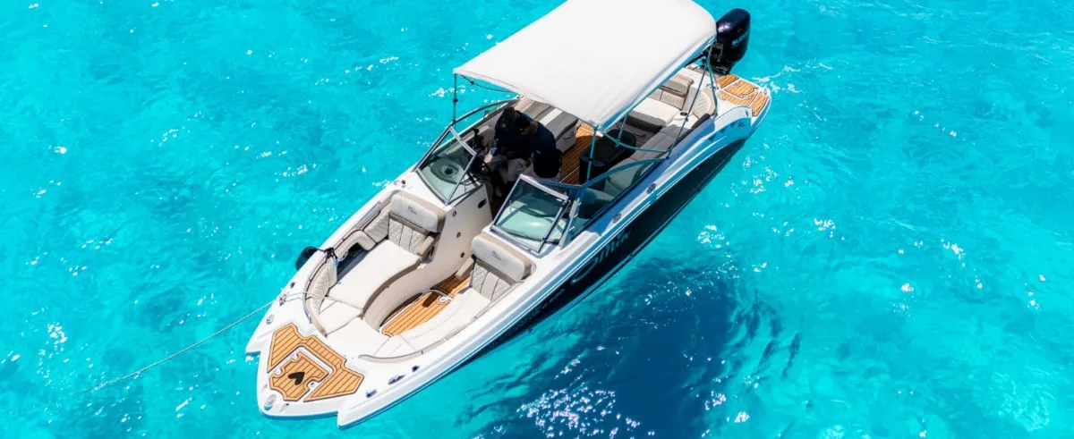 Mia Chaparral — Yate de lujo en Cancún disponible para renta
