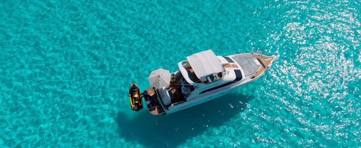 Miami Mistress SeaRay FlyBridge — Yate de lujo en Cancún disponible para renta