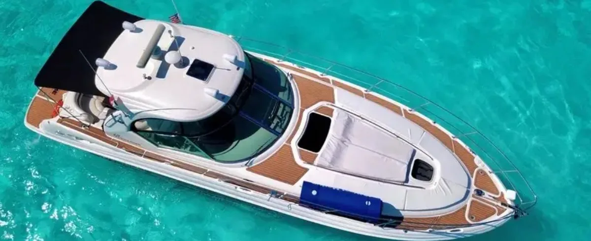 Sexi Time Sea Ray — Yate de lujo en Cancún disponible para renta