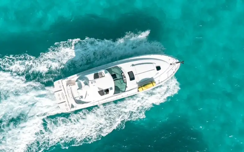 Casanova SeaRay — Yate de lujo en Cancún disponible para renta