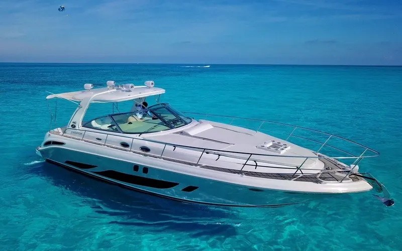 Oceaní SeaRay — Yate de lujo en Cancún disponible para renta