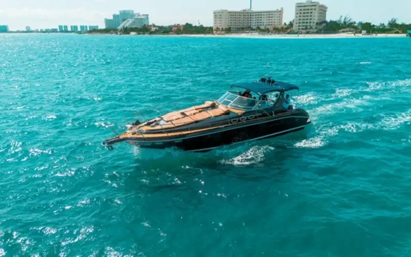 Sea Riously — Yate de lujo en Cancún disponible para renta